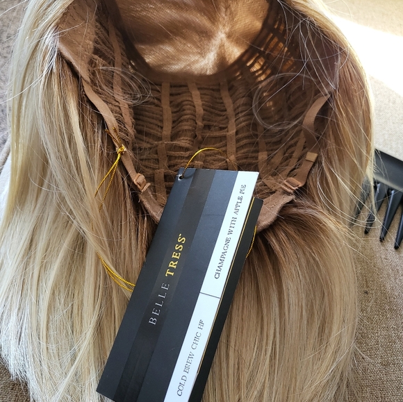 Belletress wig MOVING NEED TO SELL BY THIS WEEKEND LOWEREST PRICE - Picture 7 of 7